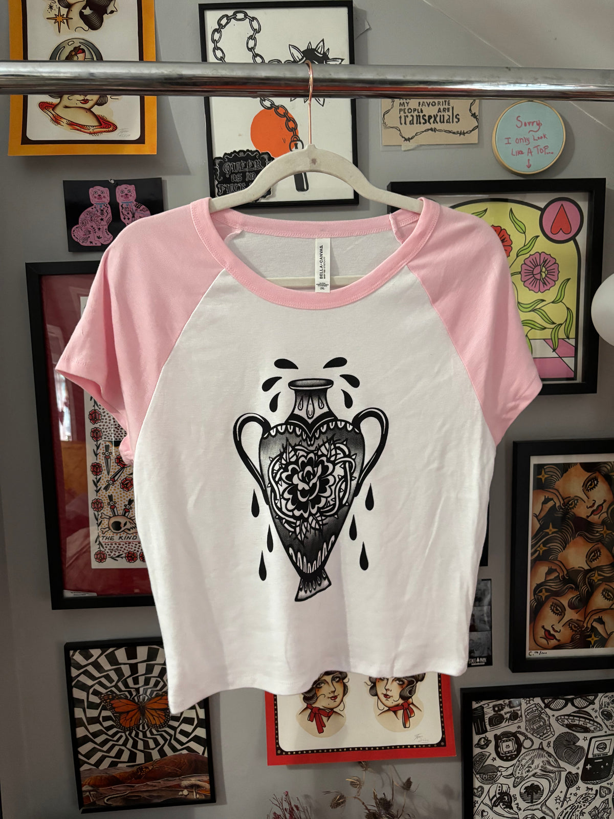 Vase Cropped Baby Tee